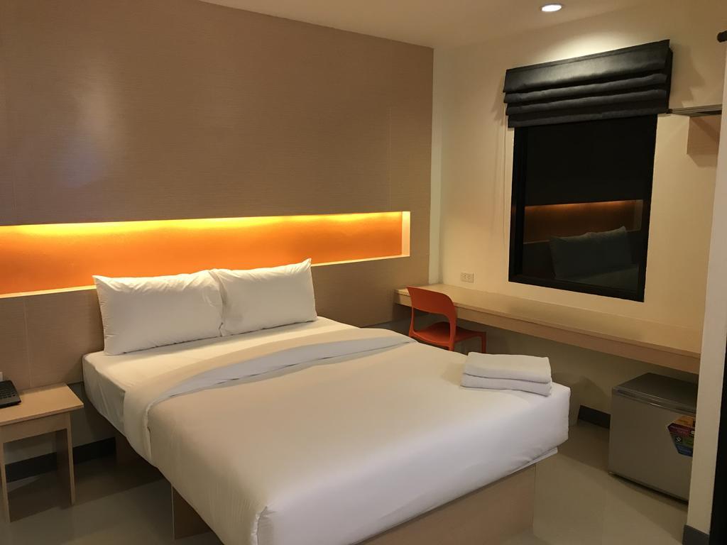 The Lephant Hotel Surat Thani Exterior photo